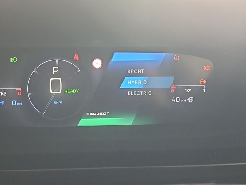 More views of Peugeot 408