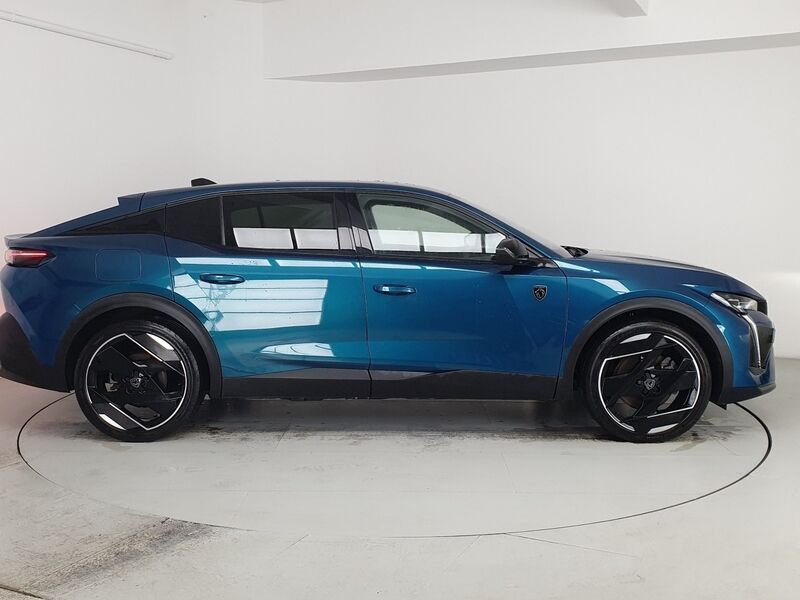 More views of Peugeot 408