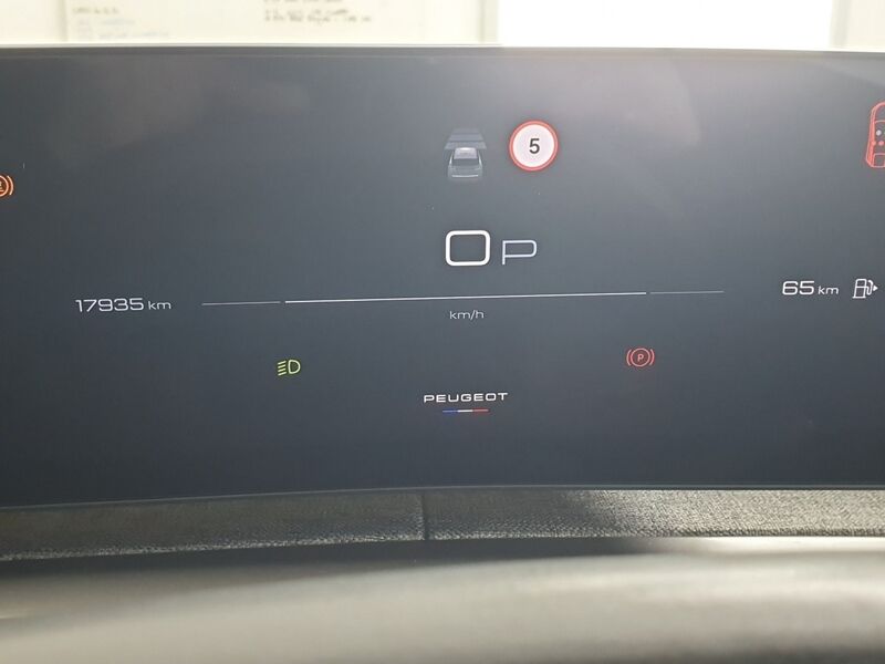 More views of Peugeot 3008