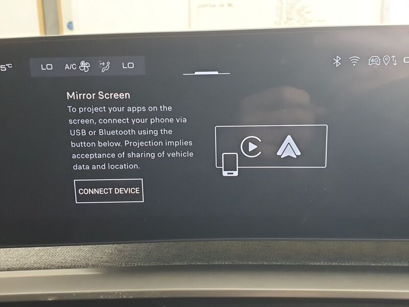 More views of Peugeot 3008