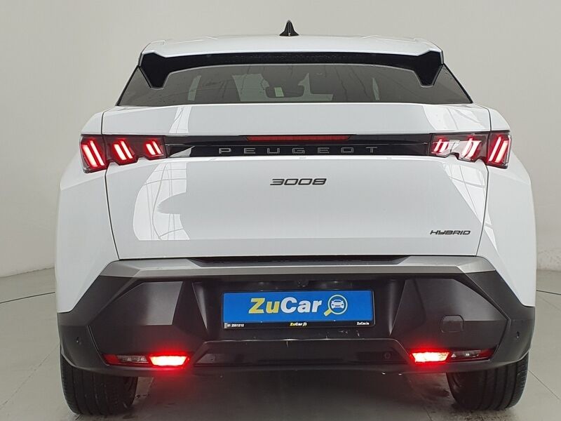 More views of Peugeot 3008