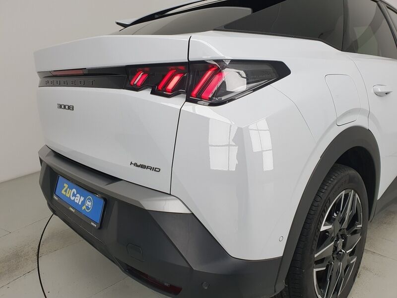 More views of Peugeot 3008