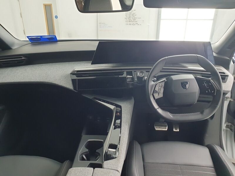 More views of Peugeot 3008