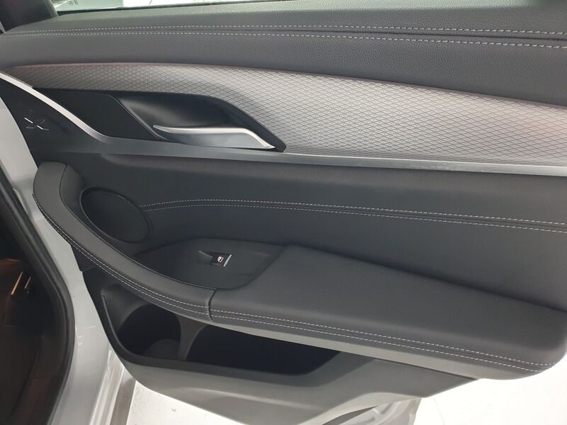 More views of BMW X3