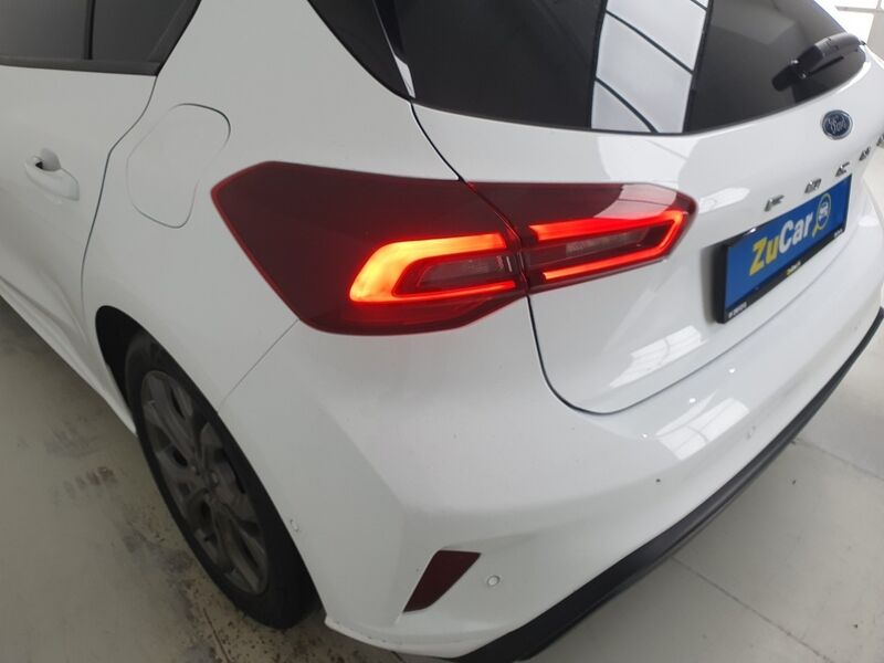 More views of Ford Focus