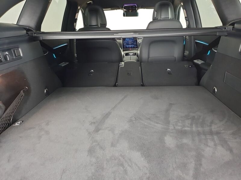 More views of Mercedes-Benz GLC