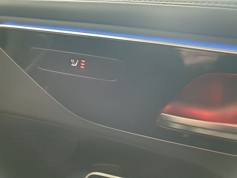 More views of Mercedes-Benz GLC