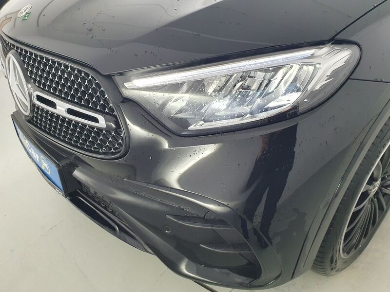 More views of Mercedes-Benz GLC