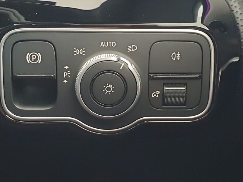 More views of Mercedes-Benz CLA