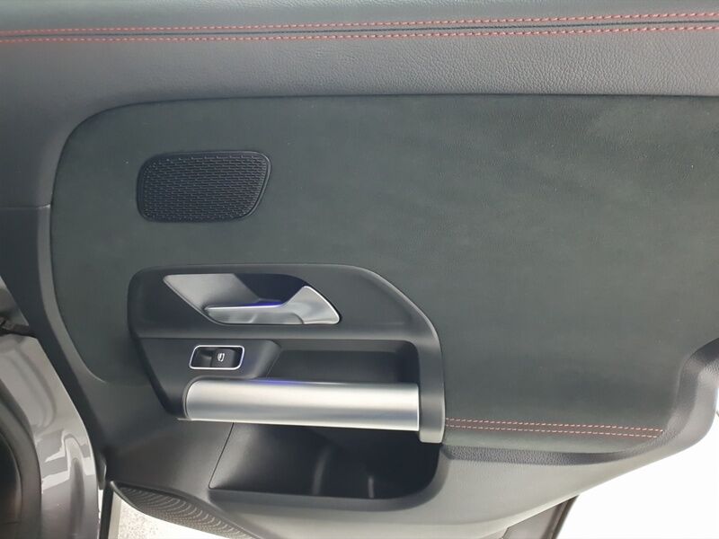 More views of Mercedes-Benz EQA