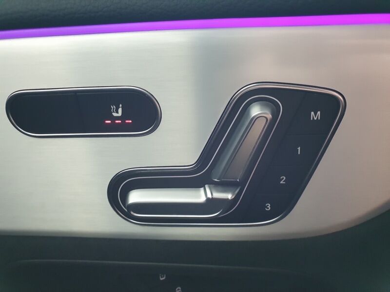 More views of Mercedes-Benz EQA