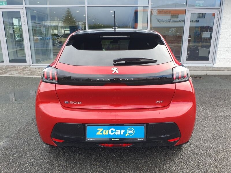 More views of Peugeot 208