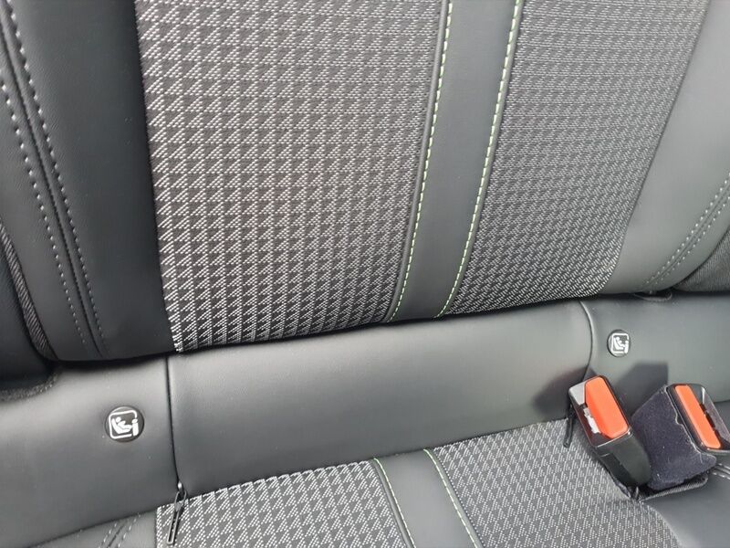 More views of Peugeot 208