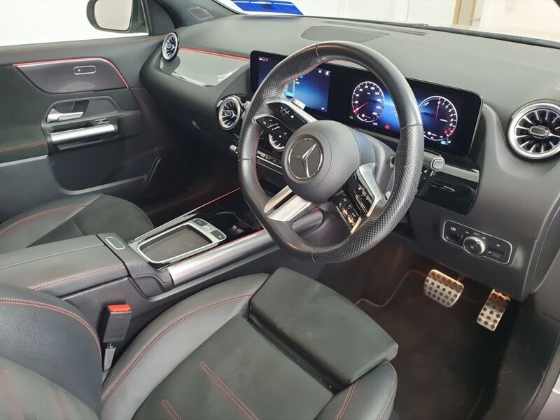 More views of Mercedes-Benz GLA