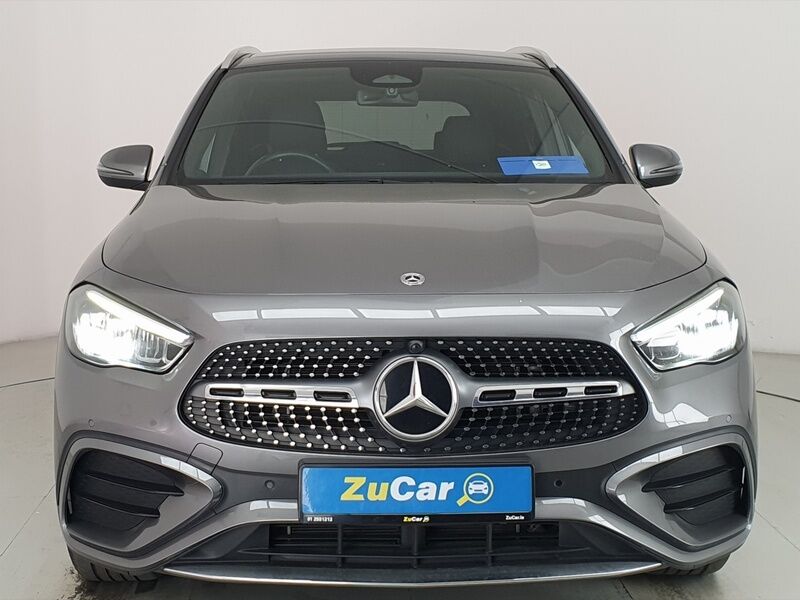 More views of Mercedes-Benz GLA