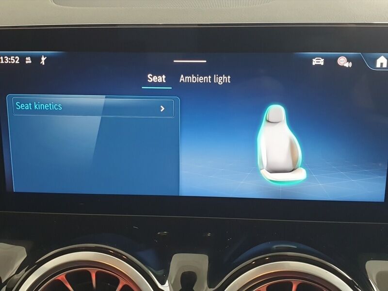 More views of Mercedes-Benz GLA