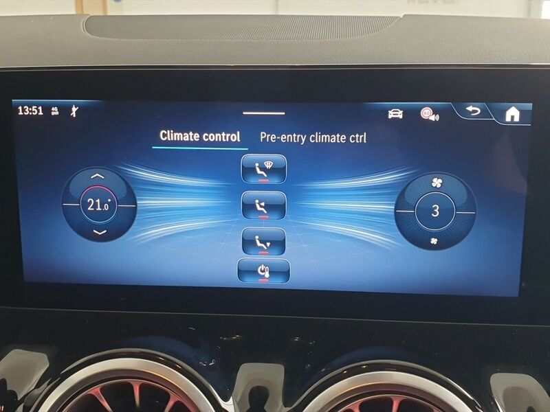 More views of Mercedes-Benz GLA