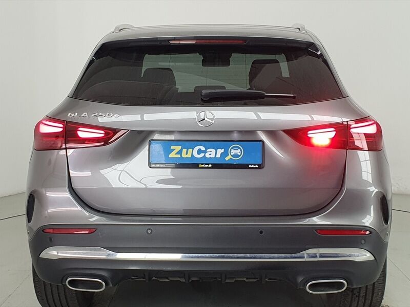 More views of Mercedes-Benz GLA