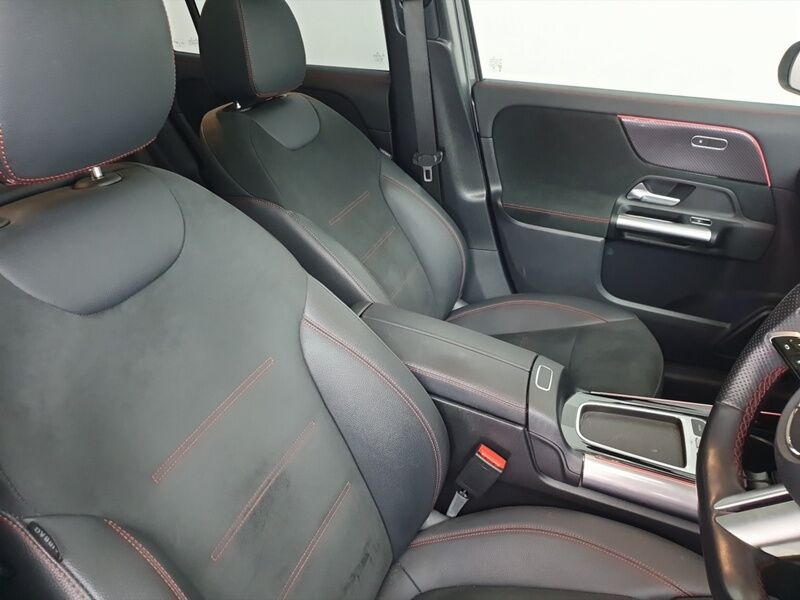 More views of Mercedes-Benz GLA