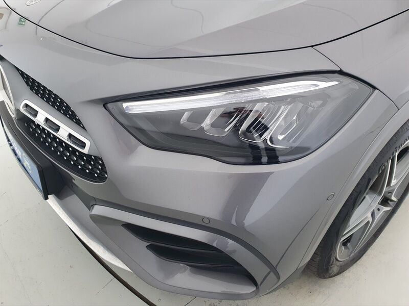 More views of Mercedes-Benz GLA