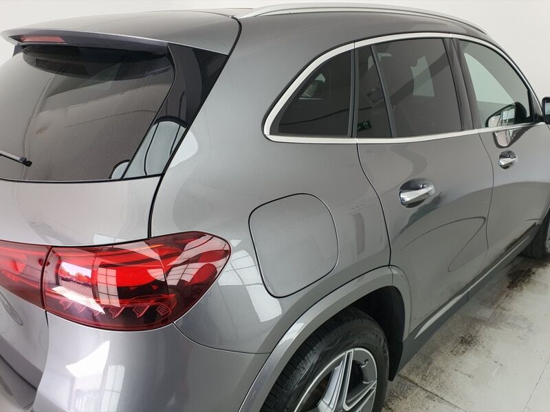 More views of Mercedes-Benz GLA