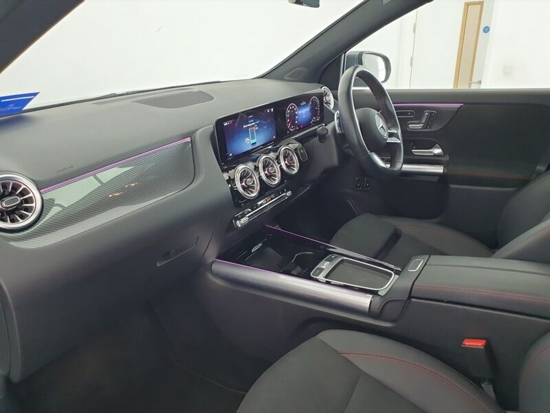 More views of Mercedes-Benz GLA