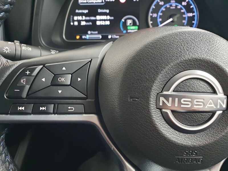 More views of Nissan Leaf