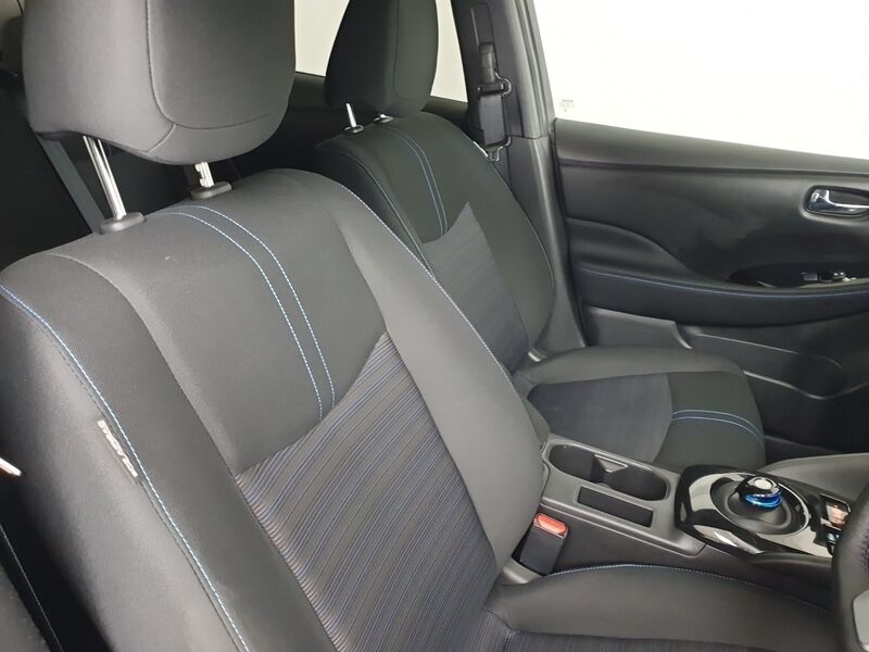 More views of Nissan Leaf