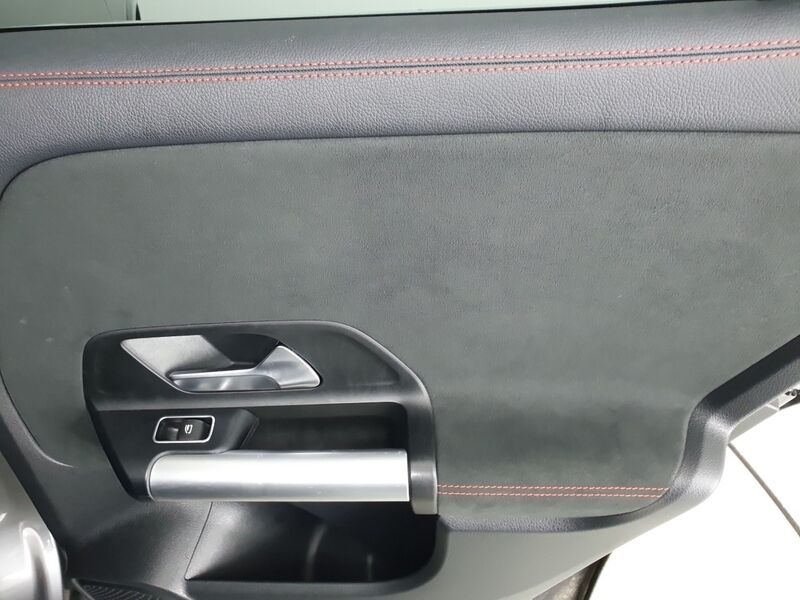 More views of Mercedes-Benz EQA