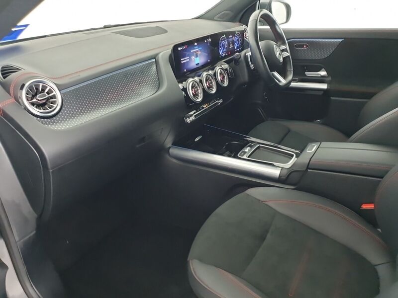 More views of Mercedes-Benz EQA