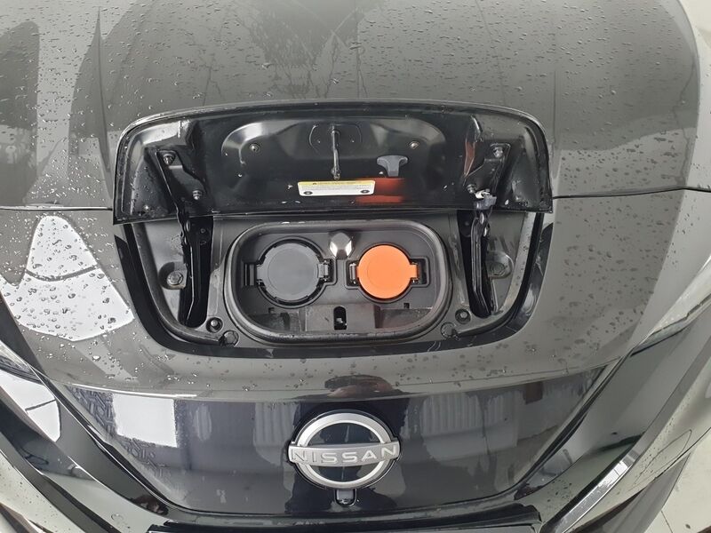 More views of Nissan Leaf