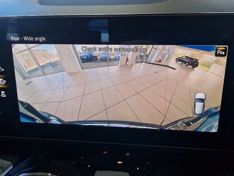 More views of Mercedes-Benz GLA