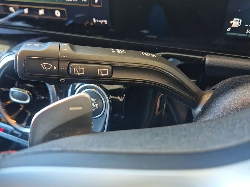 More views of Mercedes-Benz GLA