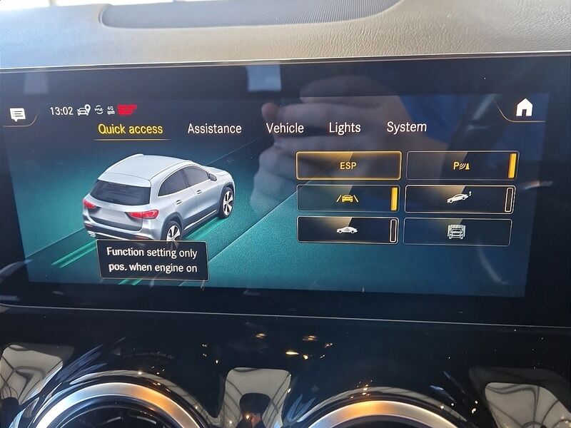 More views of Mercedes-Benz GLA