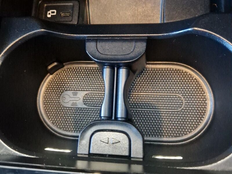 More views of Mercedes-Benz GLA