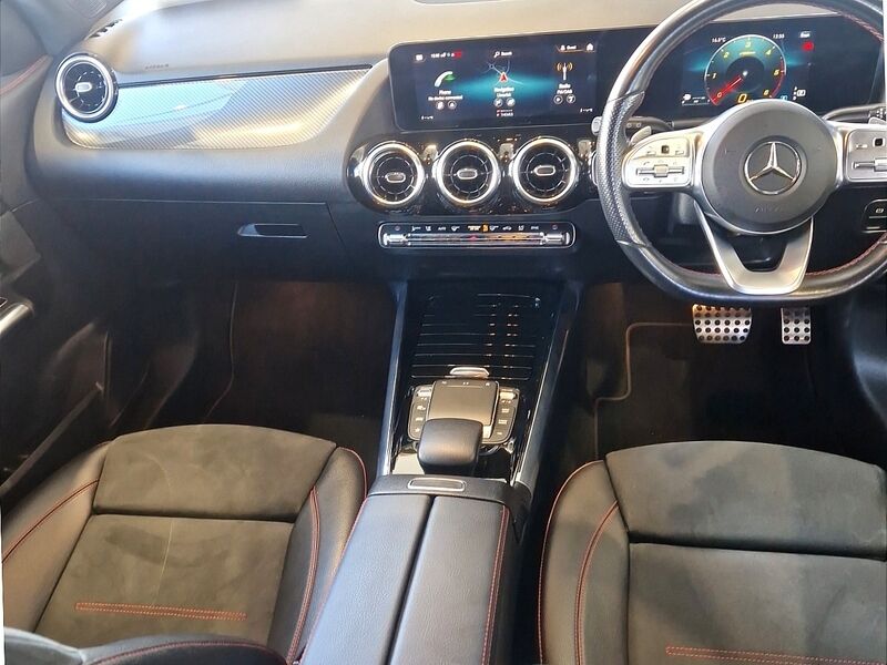 More views of Mercedes-Benz GLA