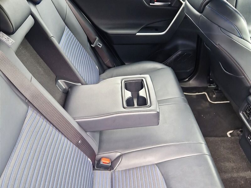 More views of Toyota RAV4