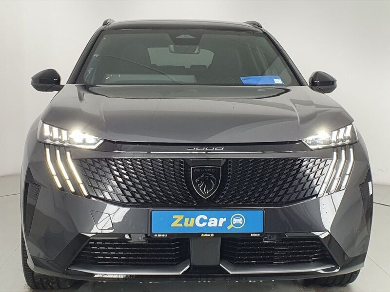 More views of Peugeot 5008