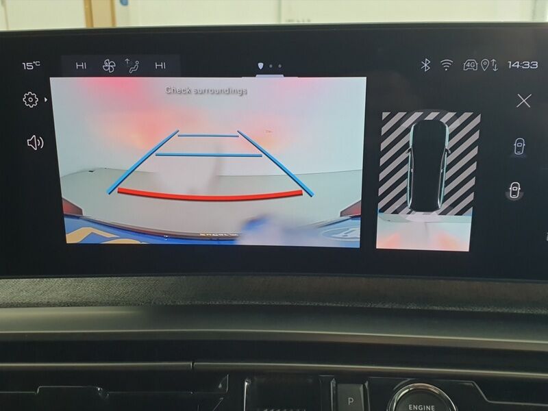 More views of Peugeot 5008