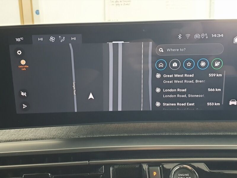 More views of Peugeot 5008