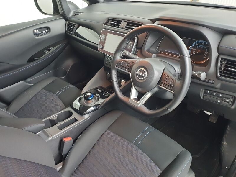 More views of Nissan Leaf