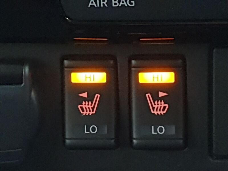 More views of Nissan Leaf