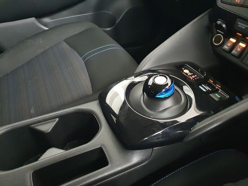 More views of Nissan Leaf