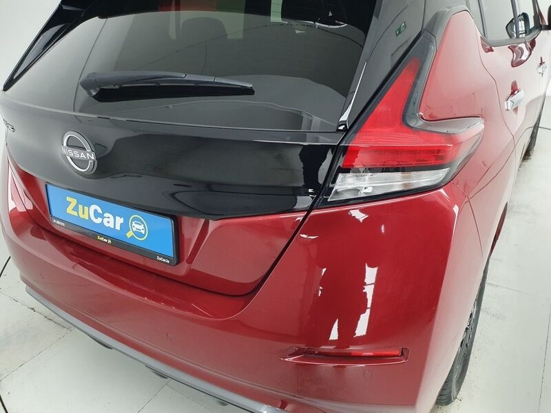 More views of Nissan Leaf