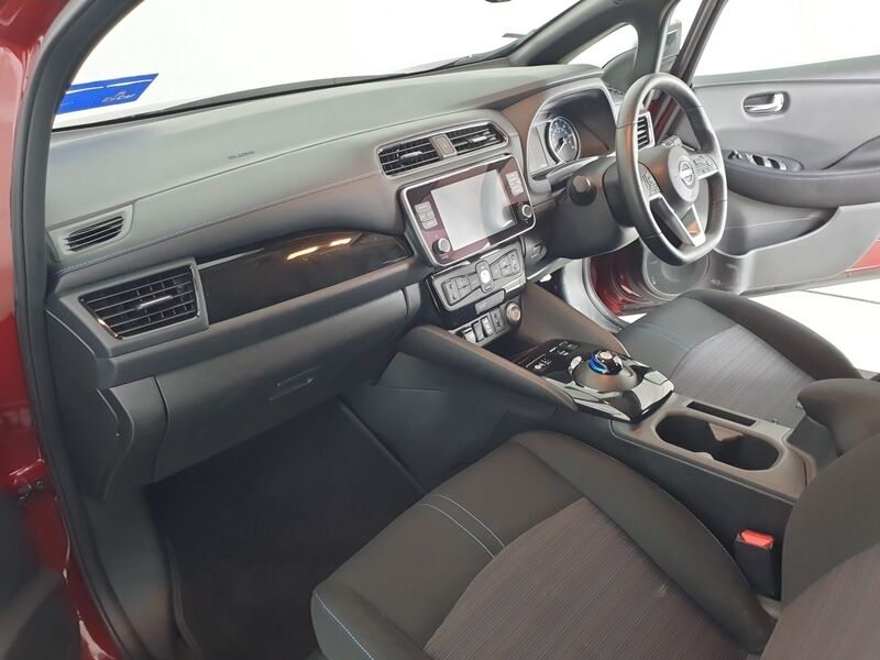 More views of Nissan Leaf