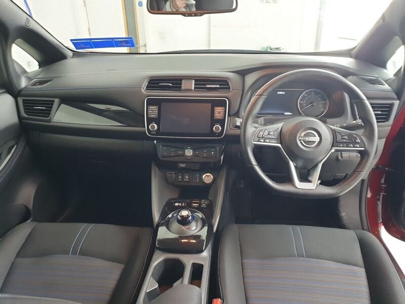 More views of Nissan Leaf