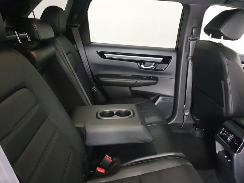 More views of Honda CR-V