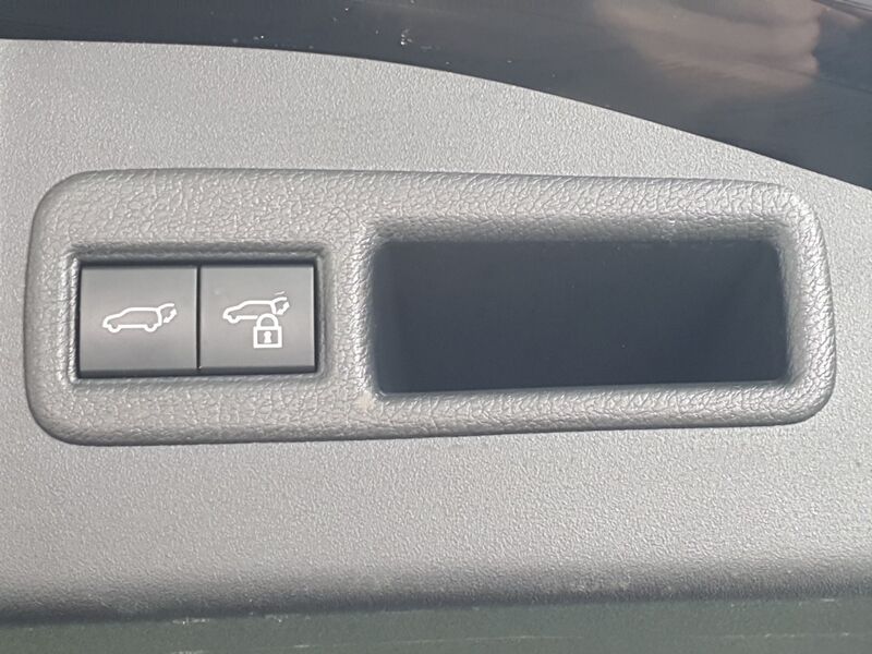 More views of Subaru Solterra
