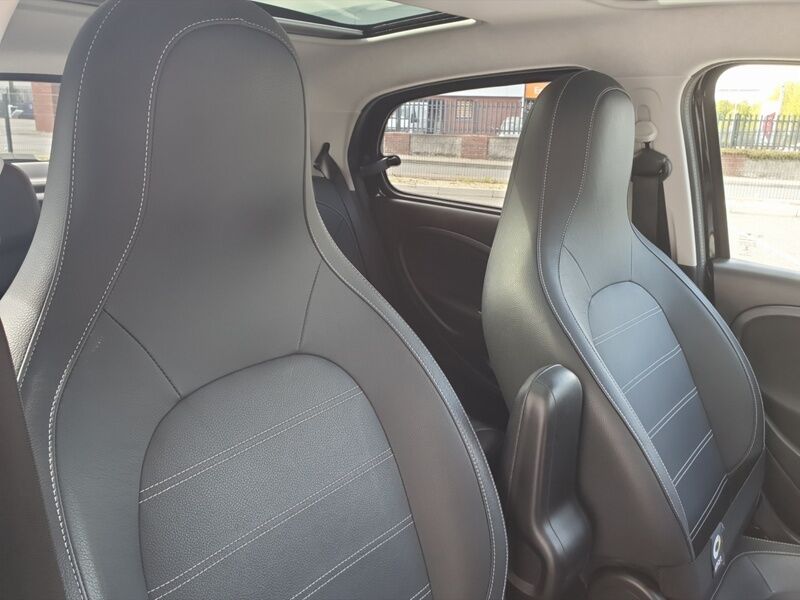 More views of Smart Forfour