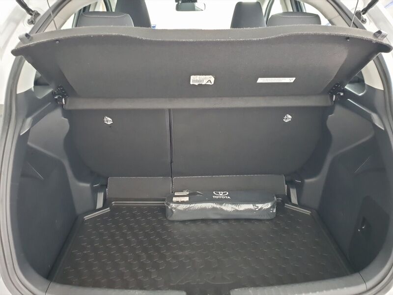 More views of Toyota Yaris